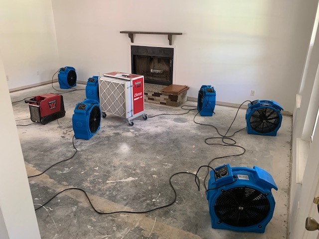 Benefits-of-hiring-a-Columbia-SC-water-dmaage-restoration-company-bg